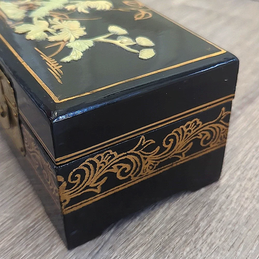 Vintage Chinese Black Lacquer Hand Painted Mother-of-Pearl Inlay Jewelry Box